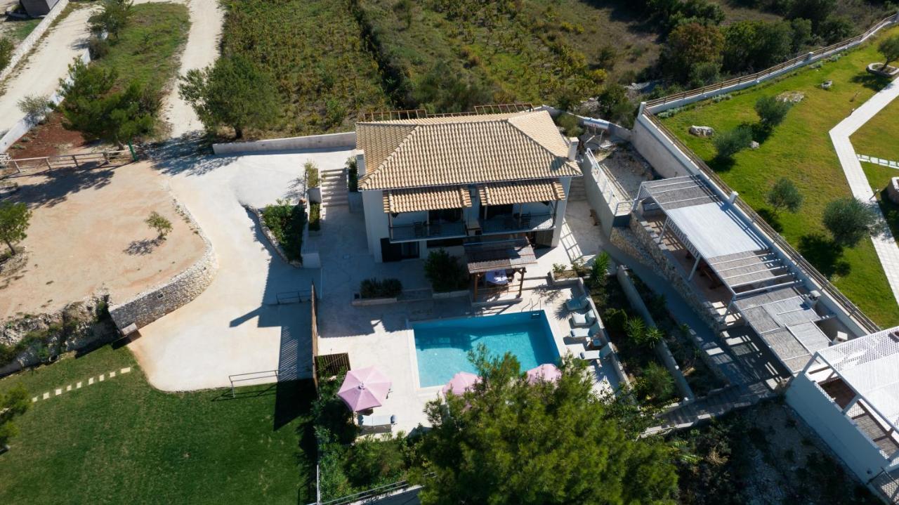 Villa Endless Blue กาลามิตซี ภายนอก รูปภาพ
